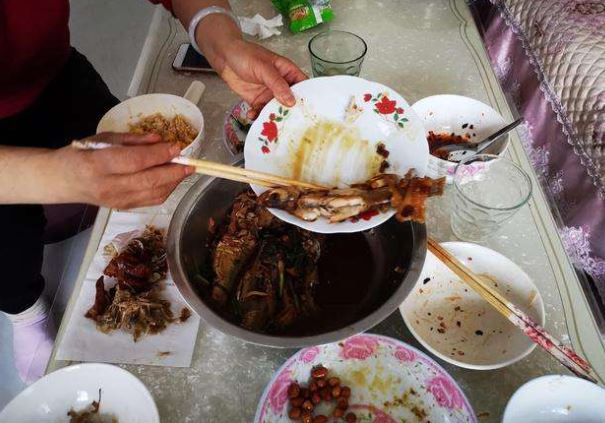 3 người trong một nhà lần lượt mắc ung thư vì thói quen "tưởng tốt mà xấu" - Ảnh 2.