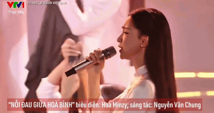 Hòa Minzy biểu diễn Nỗi Đau Giữa Hòa Bình khiến hàng ngàn khán giả xúc động - Ảnh 2.