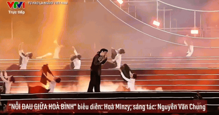 Hòa Minzy biểu diễn Nỗi Đau Giữa Hòa Bình khiến hàng ngàn khán giả xúc động - Ảnh 3.