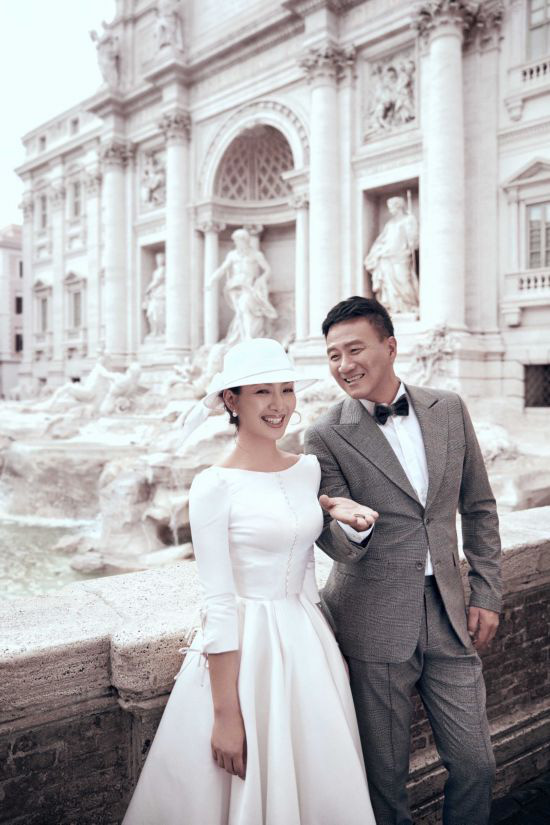 "Kiều Phong đẹp trai nhất Thiên Long bát bộ", U60 phong độ, hạnh phúc viên mãn- Ảnh 9. "Kiều Phong đẹp trai nhất Thiên Long bát bộ", U60 phong độ, hạnh phúc viên mãn- Ảnh 9.