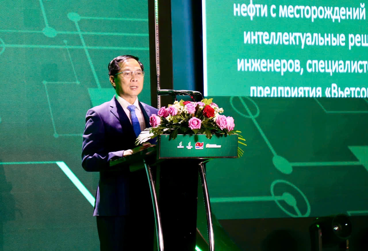 Lễ đón mừng dòng dầu đầu tiên từ dự án phát triển mỏ Kình Ngư Trắng - Kình Ngư Trắng Nam - Ảnh 2.
