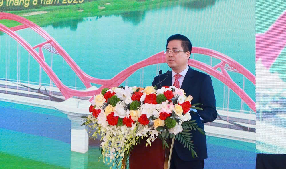 Khánh thành cầu vòm thép đầu tiên ở Quảng Ngãi, tổng vốn đầu tư 850 tỉ đồng - Ảnh 3.