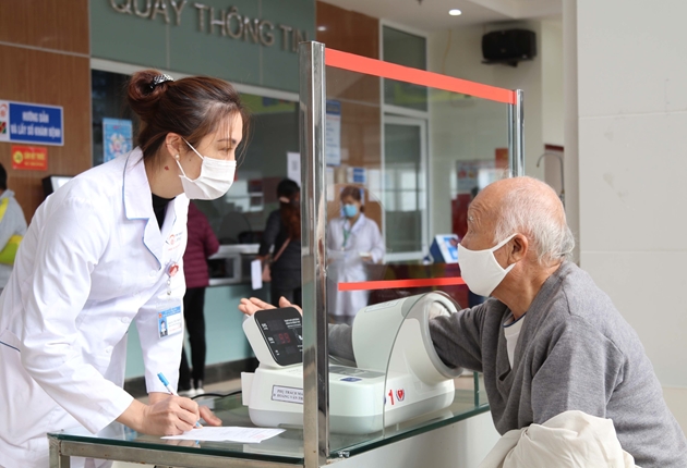 Hướng dẫn thủ tục khám chữa bệnh bảo hiểm y tế theo quy định mới nhất - Ảnh 1.