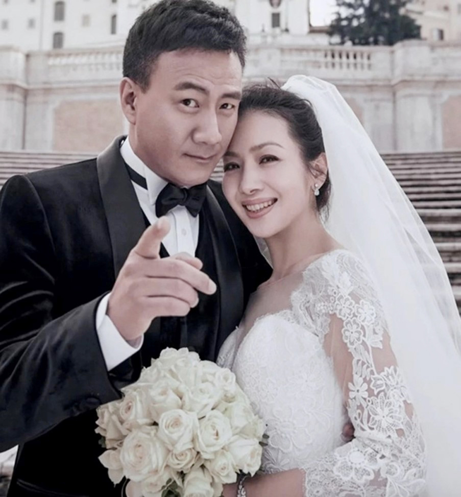 "Kiều Phong đẹp trai nhất Thiên Long bát bộ", U60 phong độ, hạnh phúc viên mãn- Ảnh 5. "Kiều Phong đẹp trai nhất Thiên Long bát bộ", U60 phong độ, hạnh phúc viên mãn- Ảnh 5.