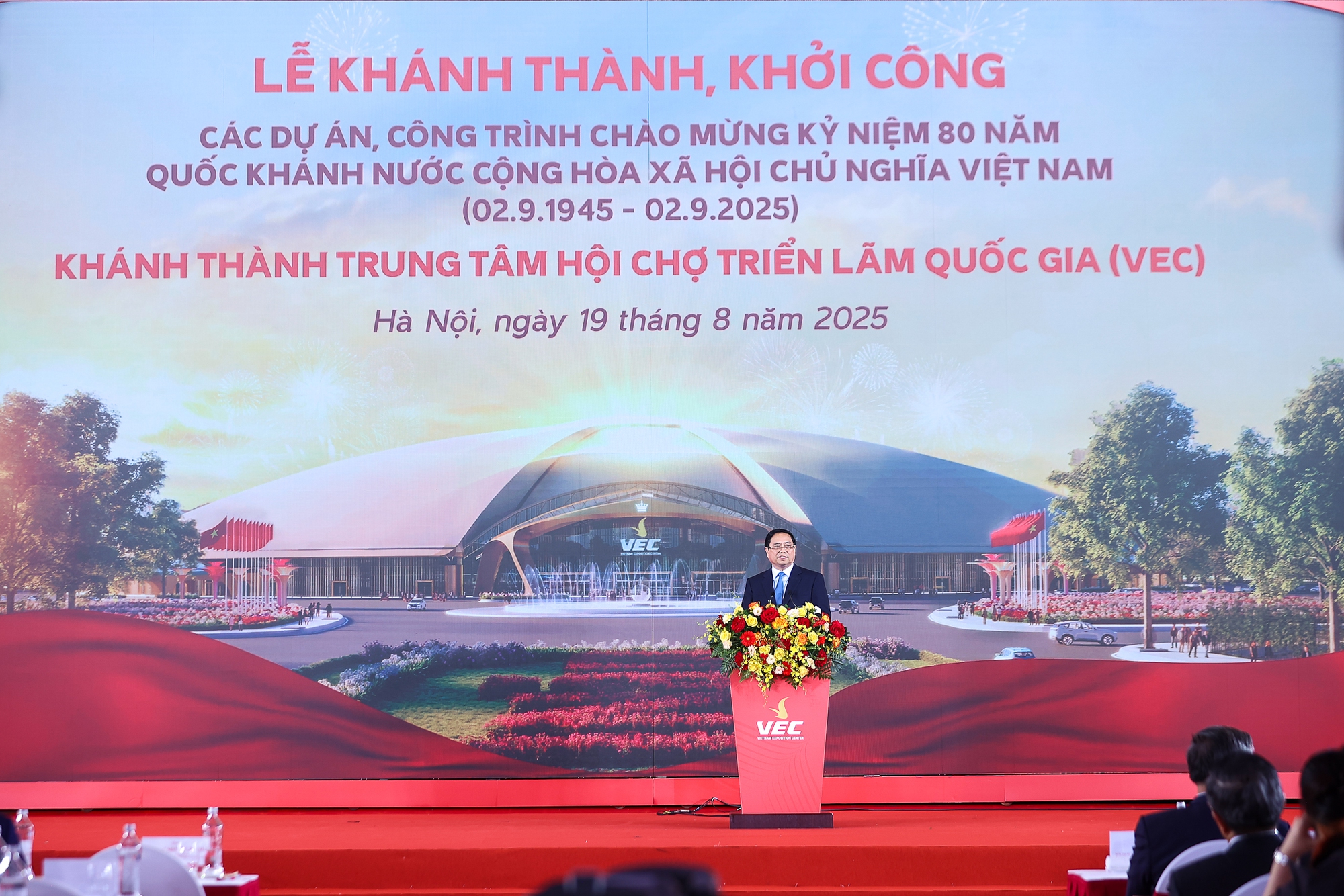 Thủ tướng: Tự tin làm tiếp những công trình thế kỷ như đường sắt tốc độ cao - Ảnh 2.