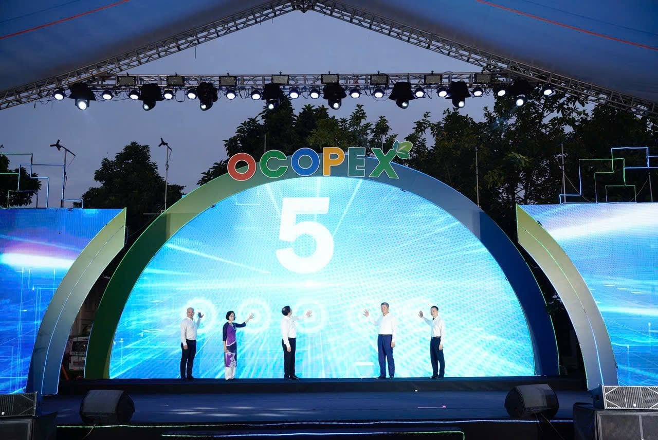 Hà Nội đẩy mạnh xuất khẩu sản phẩm OCOP tại Hội chợ xuất khẩu 2025 - Ảnh 1.