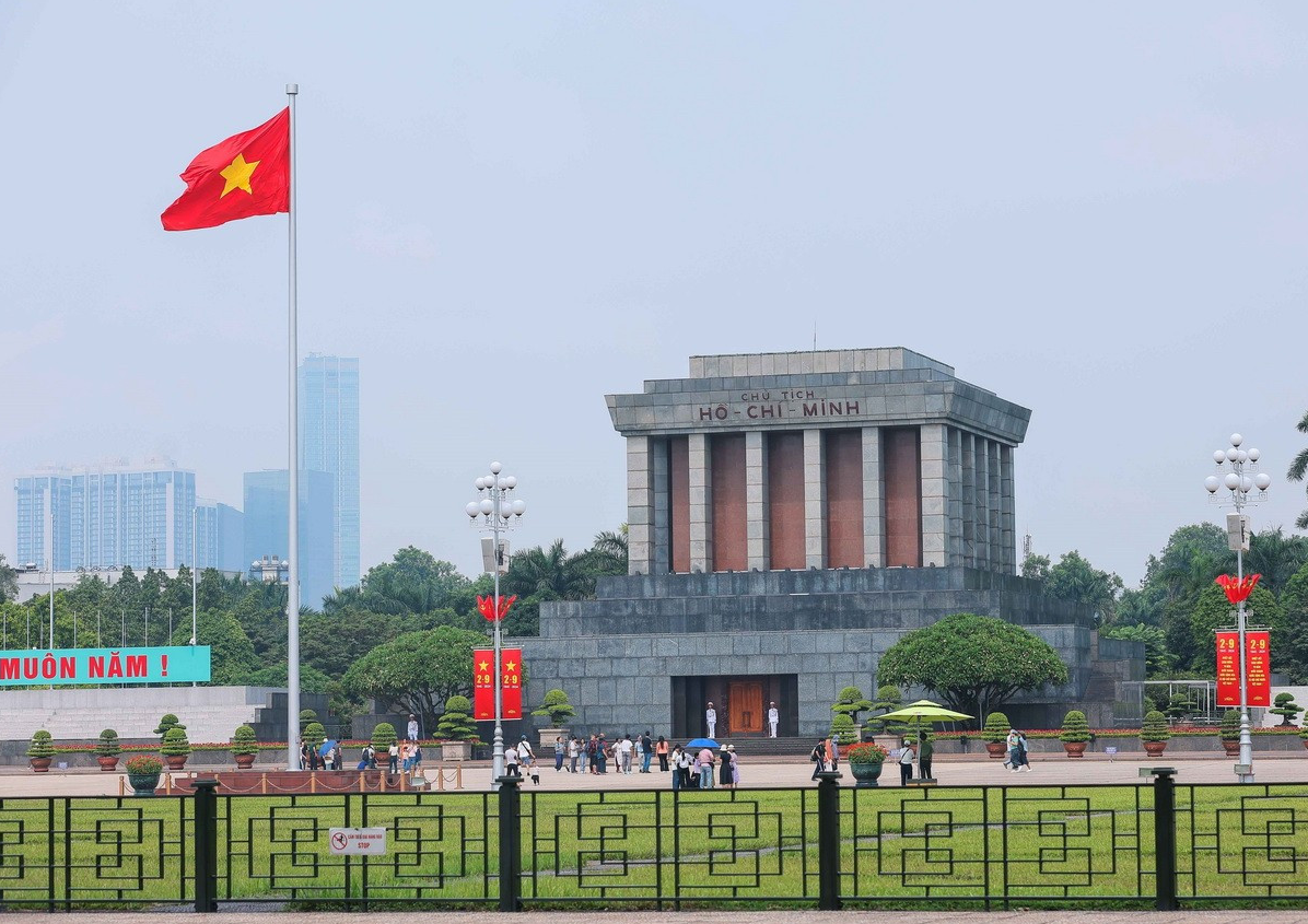 Phương tiện chưa đăng ký, đăng kiểm bị cấm hoạt động ở các khu du lịch - Ảnh 1.