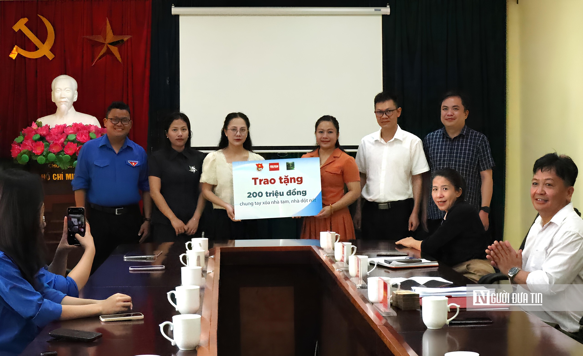 Tuổi trẻ ĐS&PL và hành trình lan tỏa yêu thương tại biên cương Tổ quốc- Ảnh 1. Tuổi trẻ ĐS&PL và hành trình lan tỏa yêu thương tại biên cương Tổ quốc- Ảnh 1.
