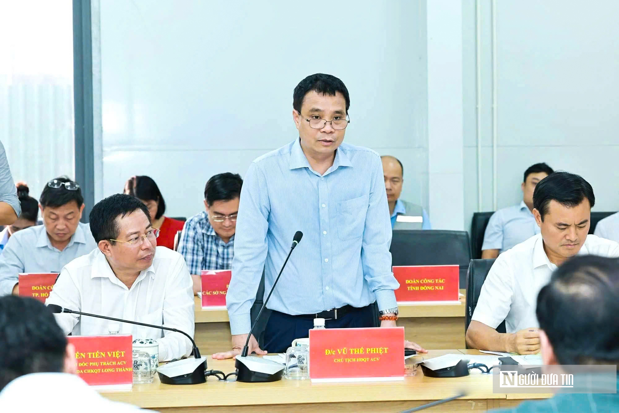 Thủ tướng Phạm Minh Chính thị sát đường cất hạ cánh, nhà ga sân bay Long Thành - Ảnh 2.