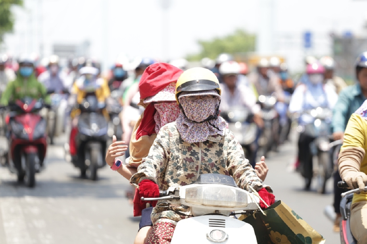 Dự báo thời tiết ngày 3/8: Thời điểm chấm dứt đợt nắng nóng "hầm hập" ở miền Bắc - Ảnh 1.