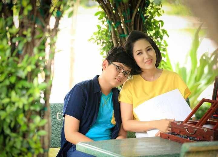Nữ anh hùng trong "Người con gái đất đỏ": U50 là Phó Giám đốc Sở Văn hóa TP.HCM, tài hoa nhưng tình duyên lận đận - Ảnh 9.
