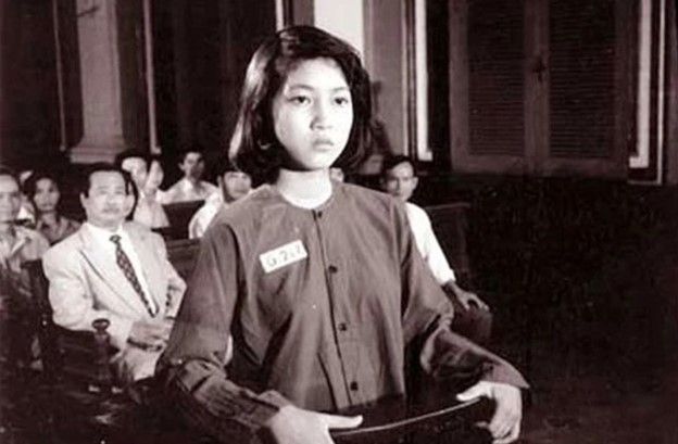 Nữ anh hùng trong "Người con gái đất đỏ": U50 là Phó Giám đốc Sở Văn hóa TP.HCM, tài hoa nhưng tình duyên lận đận - Ảnh 2.