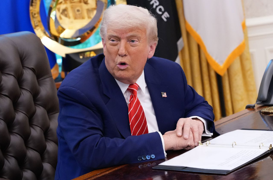 Ông Trump nói về việc trước tiên ông Putin và ông Zelensky nên làm - Ảnh 1.