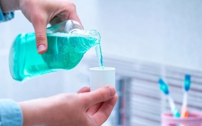 Đình chỉ lưu hành, thu hồi và tiêu hủy lô sản phẩm nước súc miệng trẻ em có vi phạm - Ảnh 1.