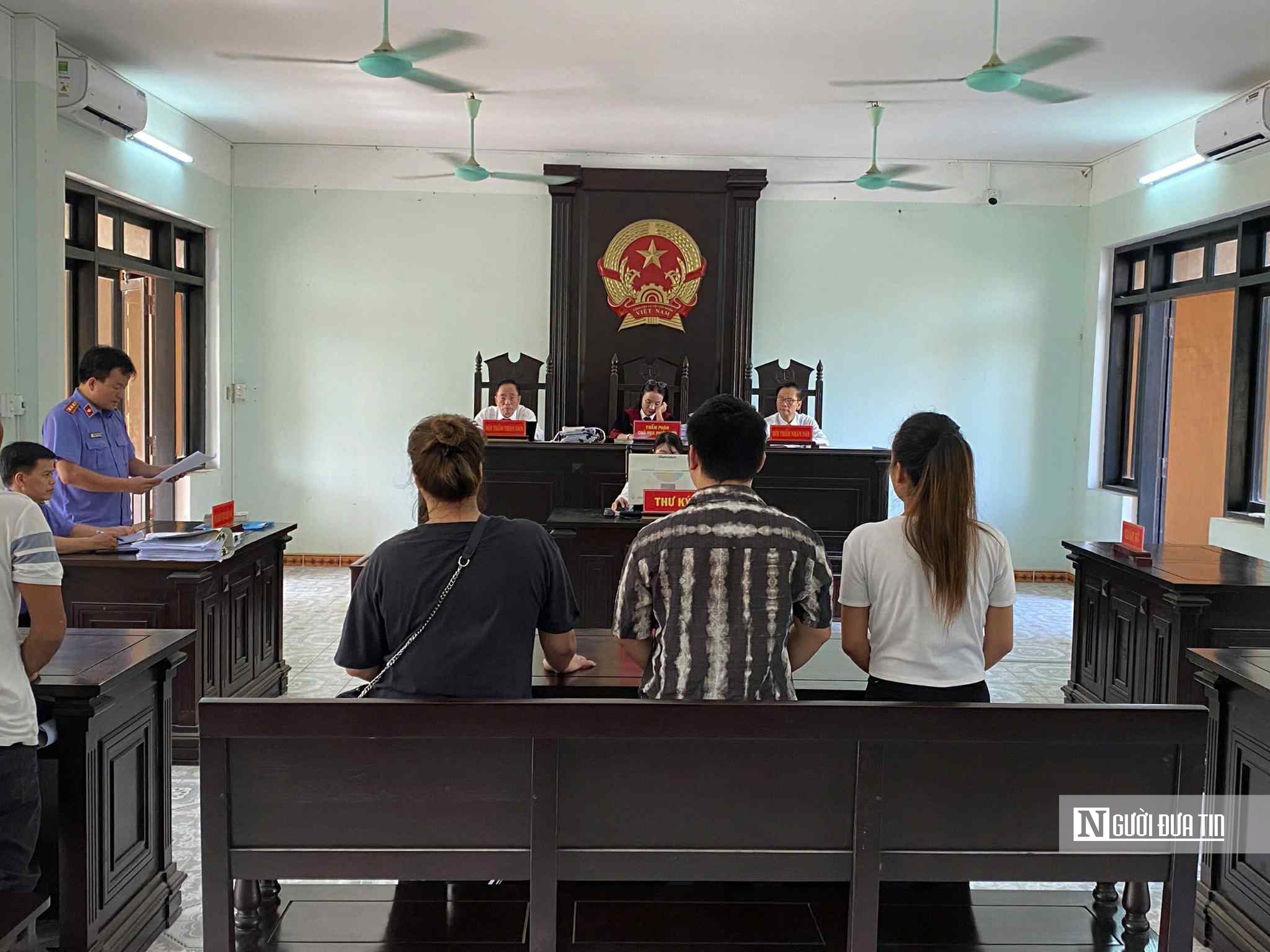 Tổ chức đánh bạc và đánh bạc, 7 bị cáo ở Huế lĩnh án- Ảnh 1.