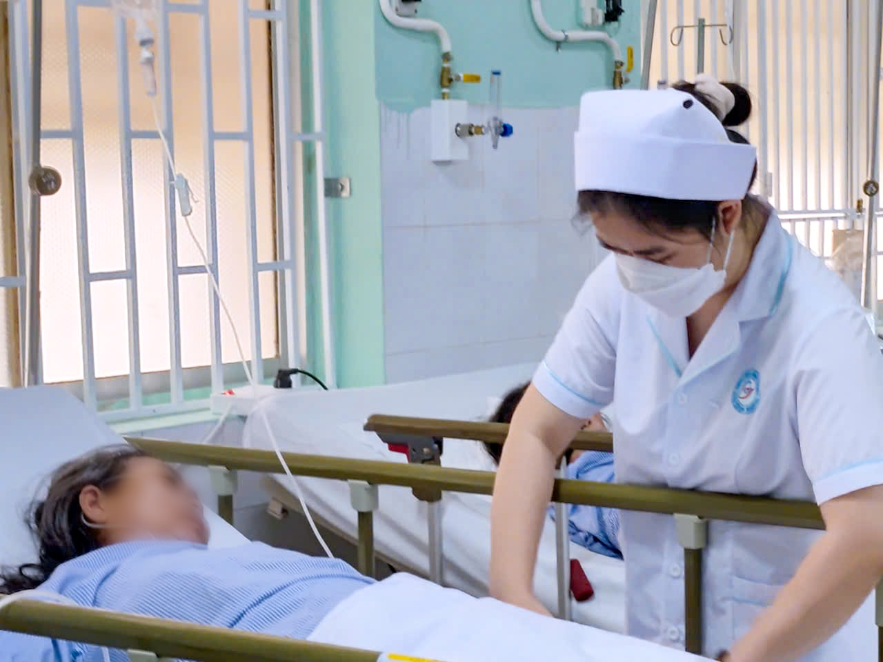 Cứu sống 2 vợ chồng nguy kịch vì ăn cá nóc- Ảnh 2.