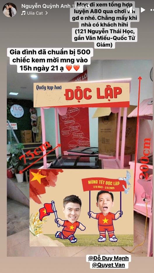 Cầu thủ Duy Mạnh cùng bà xã trang hoàng nhà mặt phố, tặng 500 cây kem cho người đi xem tổng hợp luyện - Ảnh 4.