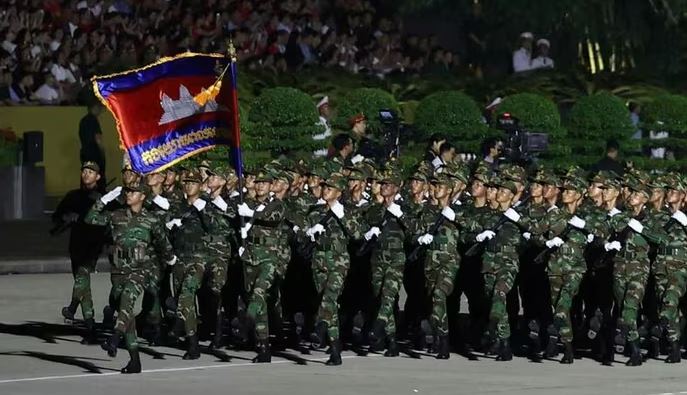 Quân nhân nước ngoài trong buổi tổng hợp luyện diễu binh, diễu hành tại Quảng trường Ba Đình - Ảnh 1.