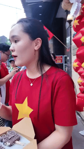 Bà xã của tuyển thủ Duy Mạnh ghi điểm trong mắt cộng đồng mạng - Ảnh 7.