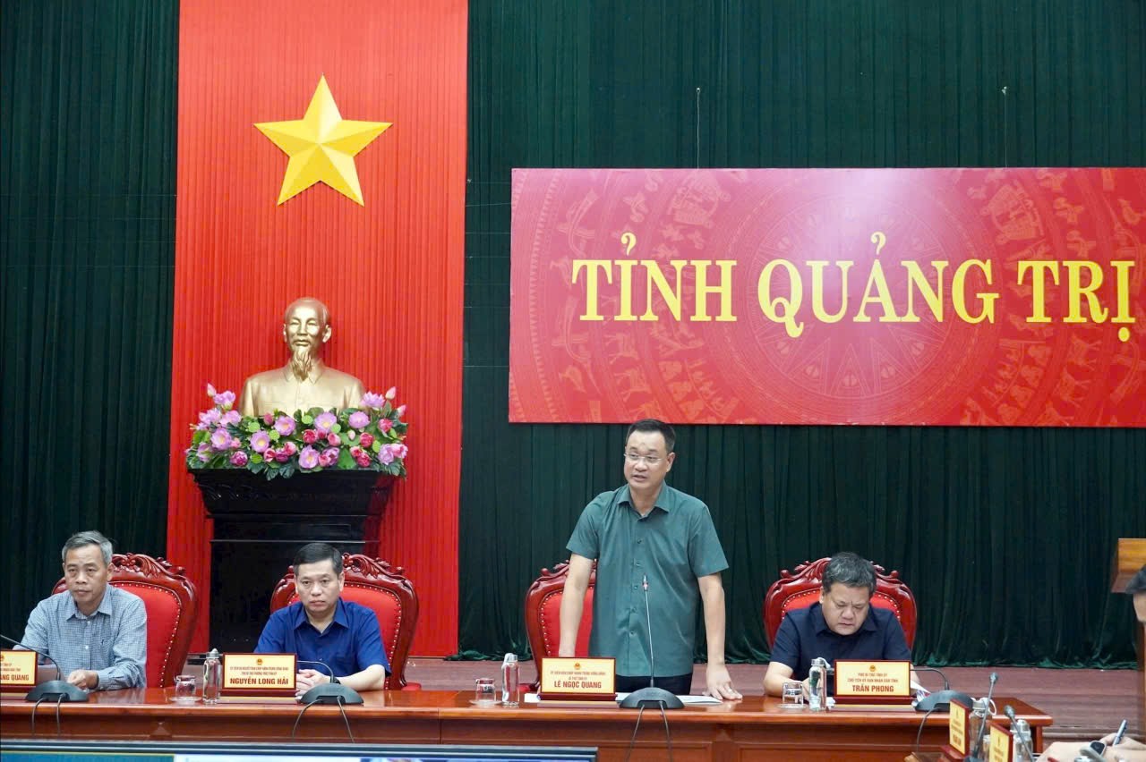 Quảng Trị họp khẩn trong đêm triển khai phương án ứng phó với cơn bão số 5 - Ảnh 1. Quảng Trị họp khẩn trong đêm triển khai phương án ứng phó với cơn bão số 5 - Ảnh 1.
