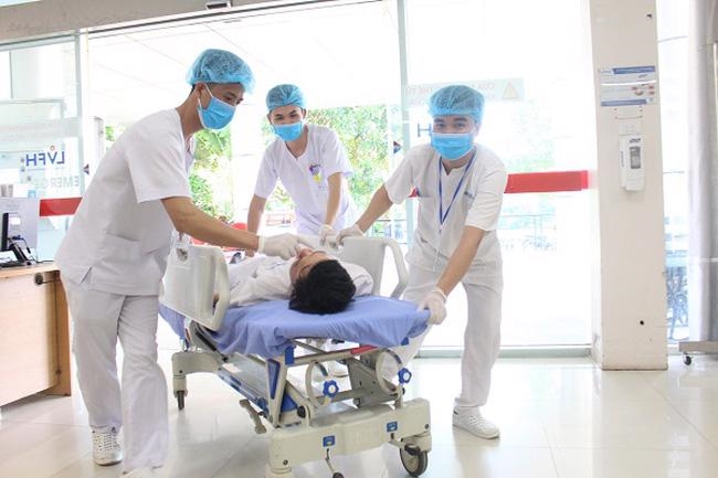 Mỗi bệnh viện chuẩn bị 2 đội cấp cứu lưu động, ứng phó kịp thời bão số 5- Ảnh 1. Mỗi bệnh viện chuẩn bị 2 đội cấp cứu lưu động, ứng phó kịp thời bão số 5- Ảnh 1.