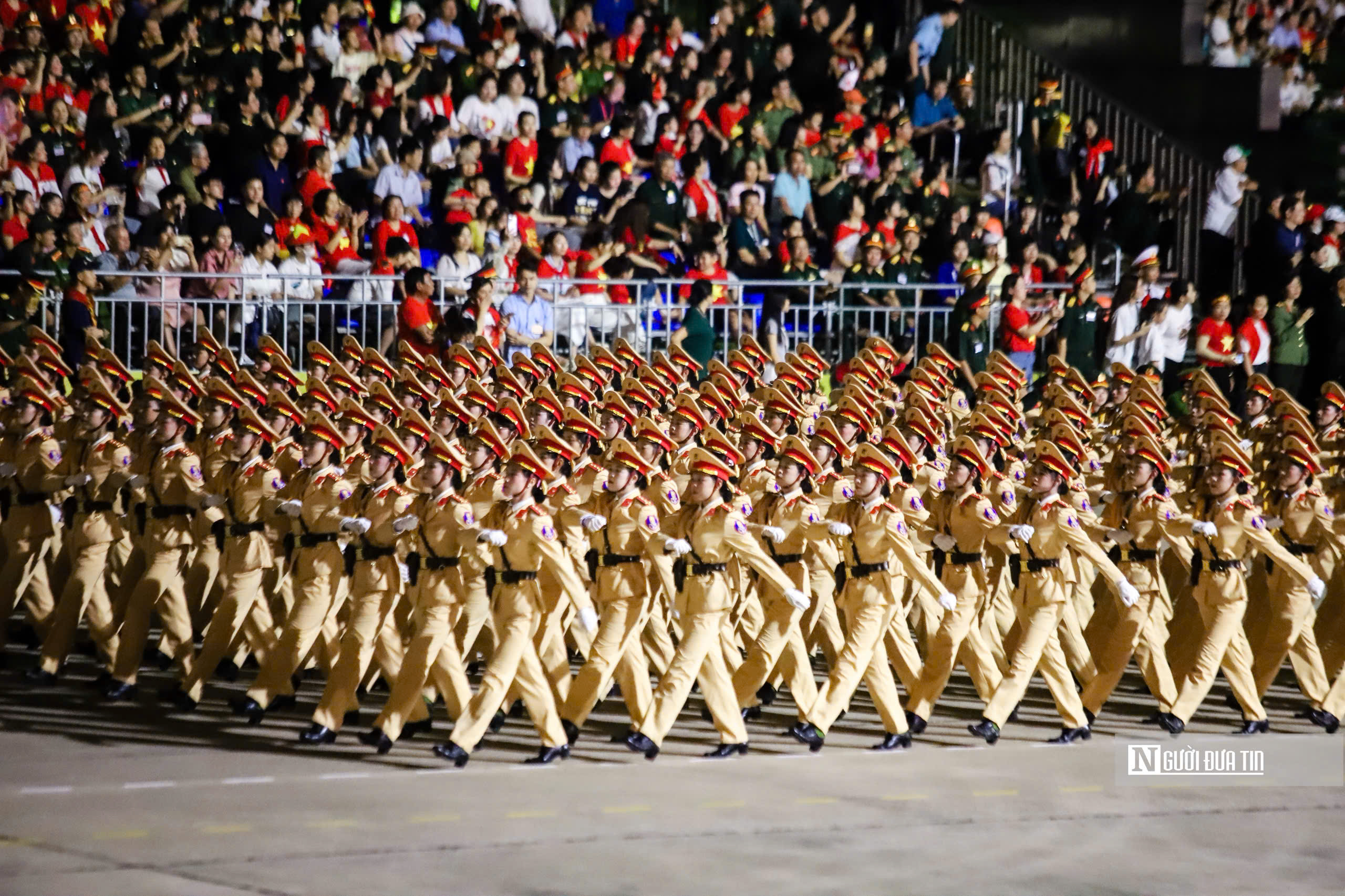 Toàn cảnh buổi tổng hợp luyện diễu binh, diễu hành lần 2 trên Quảng trường Ba Đình- Ảnh 6. Toàn cảnh buổi tổng hợp luyện diễu binh, diễu hành lần 2 trên Quảng trường Ba Đình- Ảnh 6.
