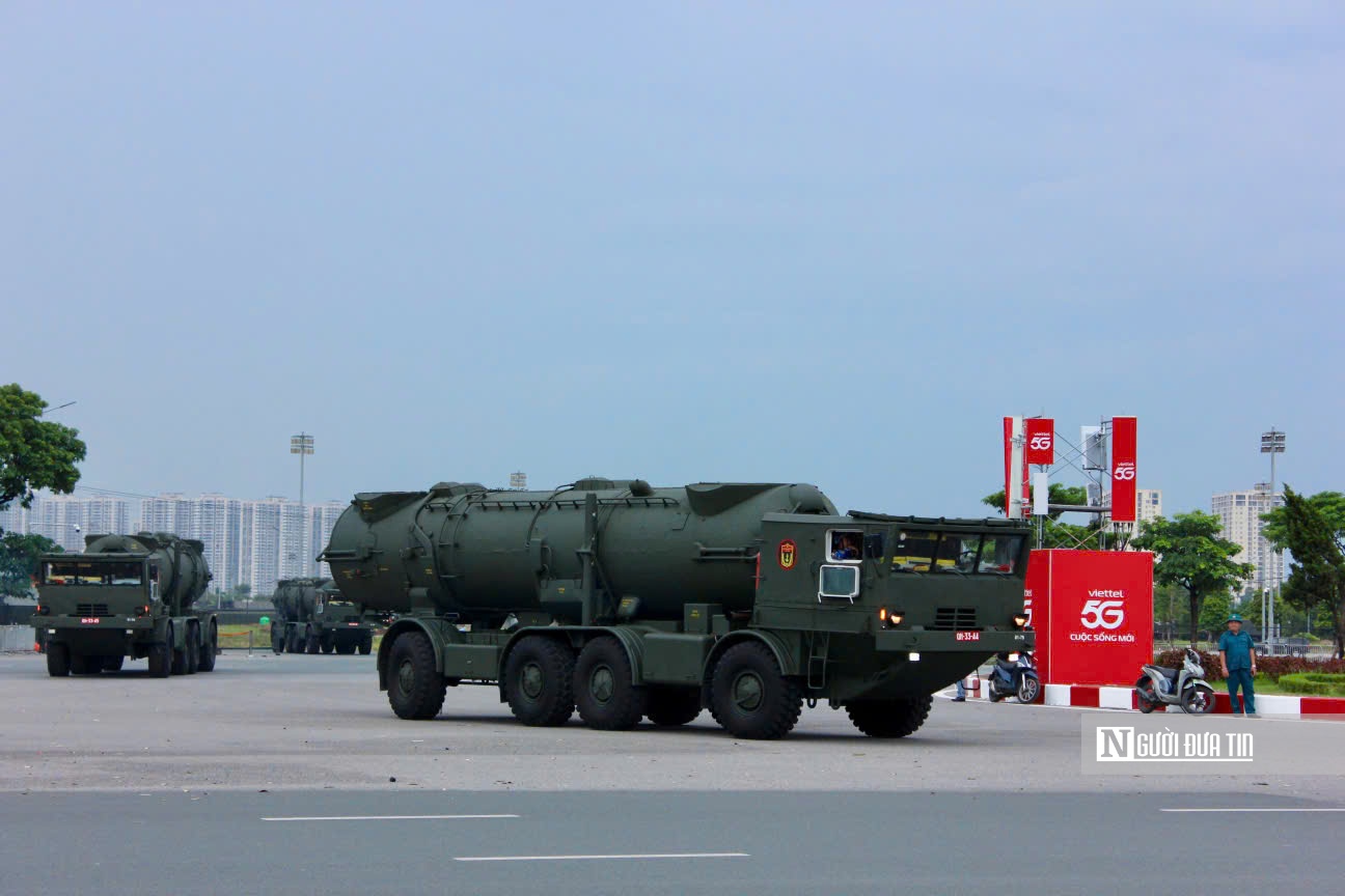 Không khí trước giờ diễn ra buổi tổng hợp luyện diễu binh, diễu hành lần 2- Ảnh 9. Không khí trước giờ diễn ra buổi tổng hợp luyện diễu binh, diễu hành lần 2- Ảnh 9.