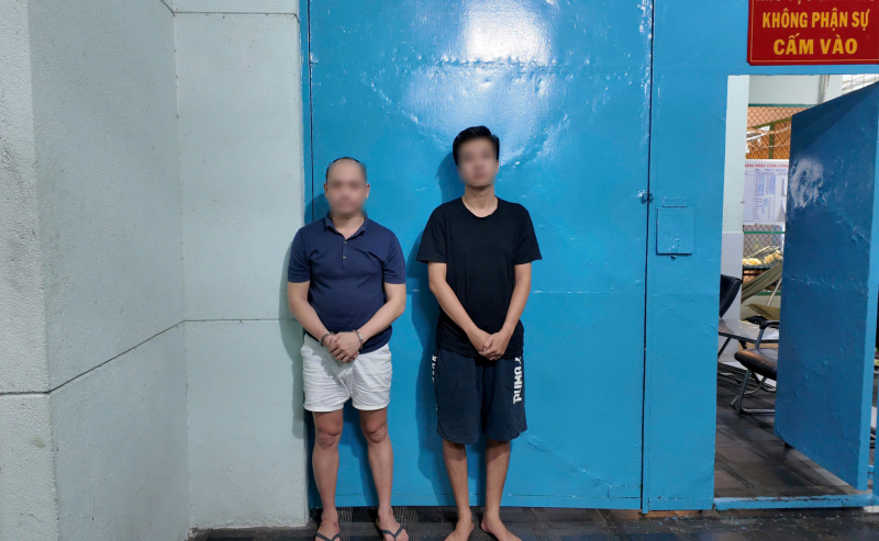 Triệt phá đường dây cung cấp khí cười cho nhiều quán bar tại phố Tây Bùi Viện- Ảnh 2. Triệt phá đường dây cung cấp khí cười cho nhiều quán bar tại phố Tây Bùi Viện- Ảnh 2.