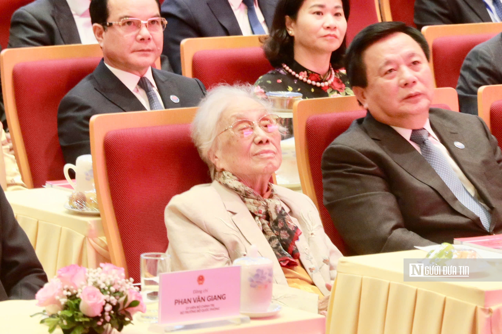 "Madam Bình" - bà Nguyễn Thị Bình nhận danh hiệu Anh hùng Lao động - Ảnh 3.