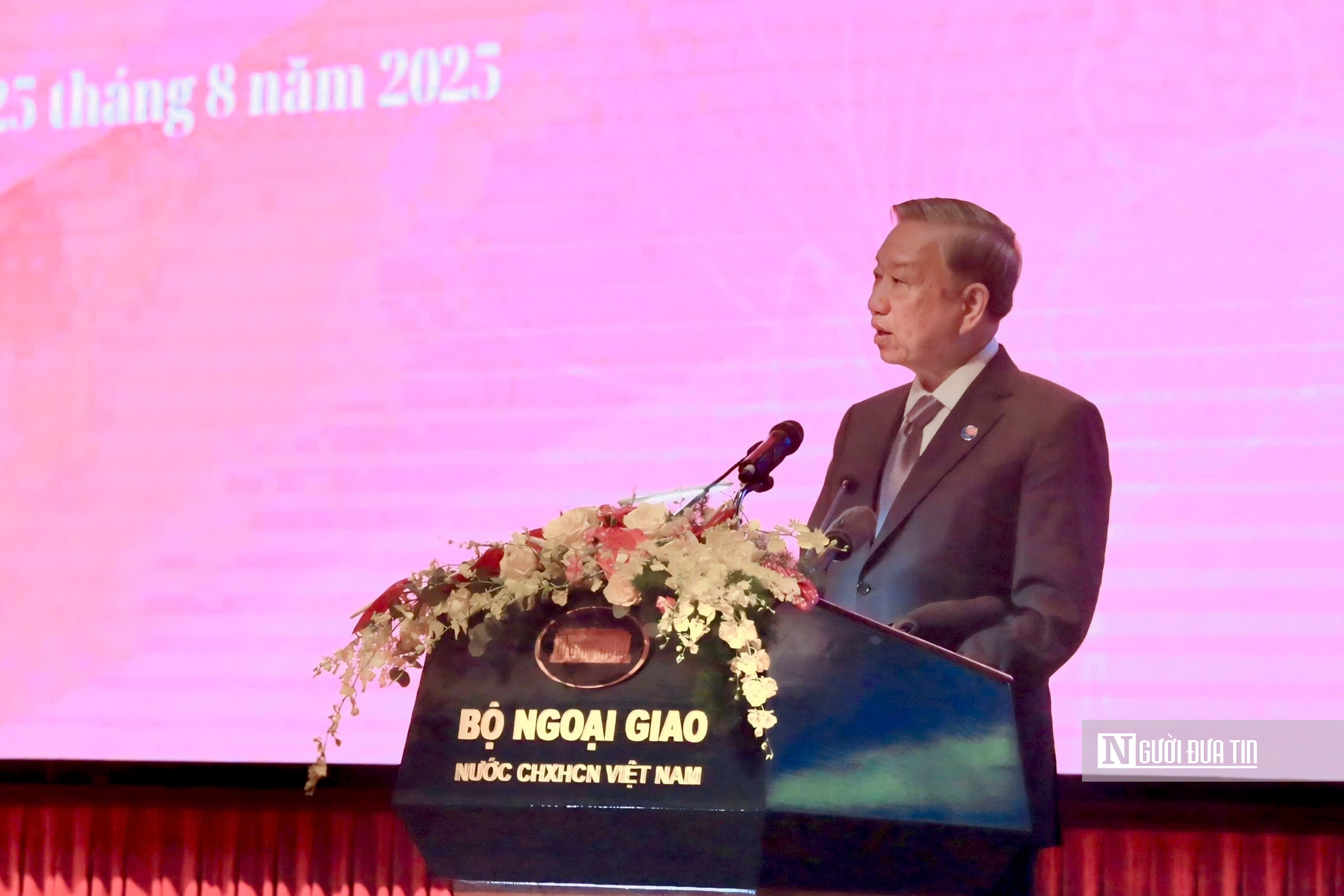 Tổng Bí thư Tô Lâm: Ngoại giao Việt Nam sẽ tiếp tục là lực lượng tiên phong, nòng cốt với các trọng trách vinh quang- Ảnh 3. Tổng Bí thư Tô Lâm: Ngoại giao Việt Nam sẽ tiếp tục là lực lượng tiên phong, nòng cốt với các trọng trách vinh quang- Ảnh 3.
