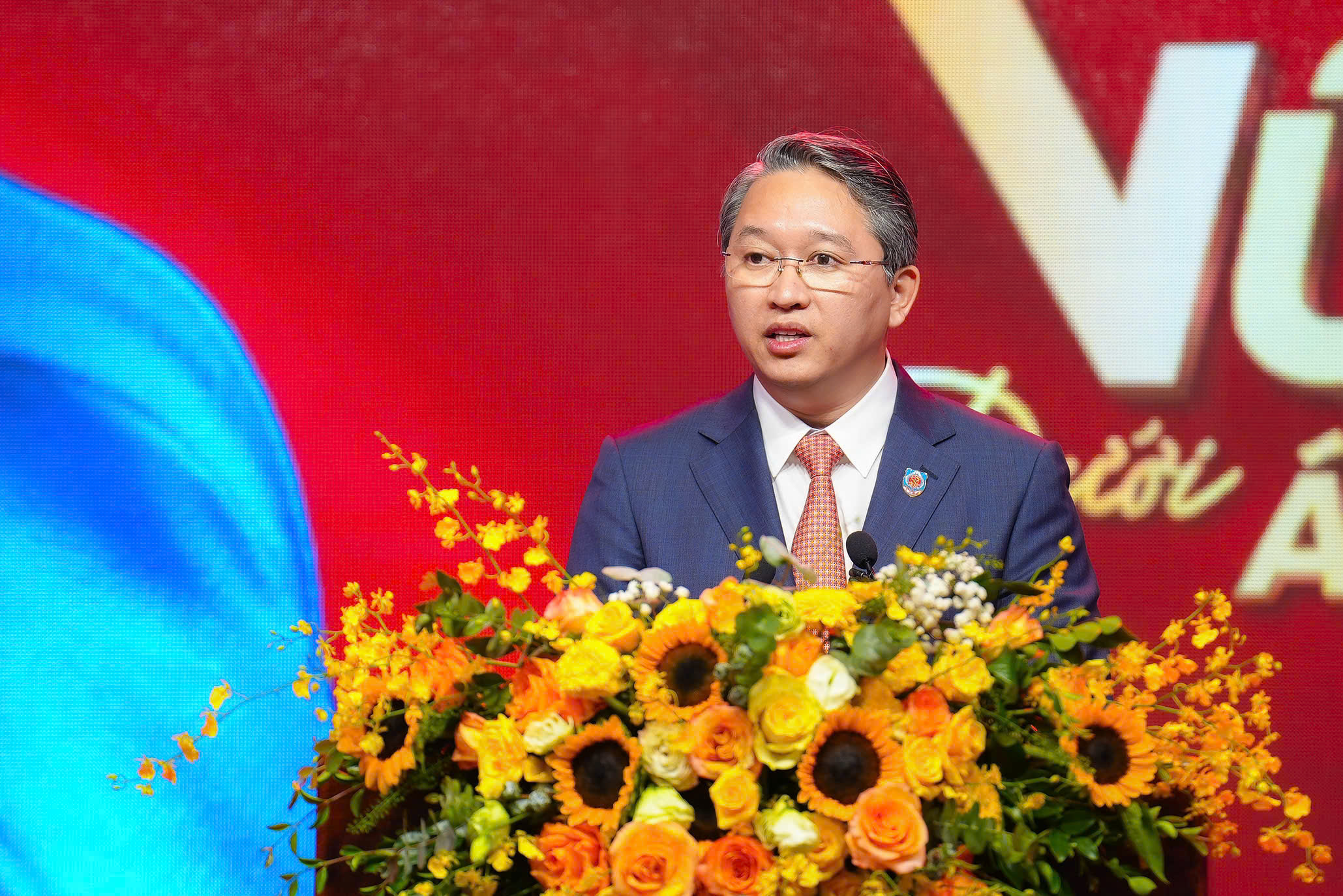 Bộ Tư pháp đón nhận Huân chương Lao động hạng Nhất- Ảnh 1. Bộ Tư pháp đón nhận Huân chương Lao động hạng Nhất- Ảnh 1.