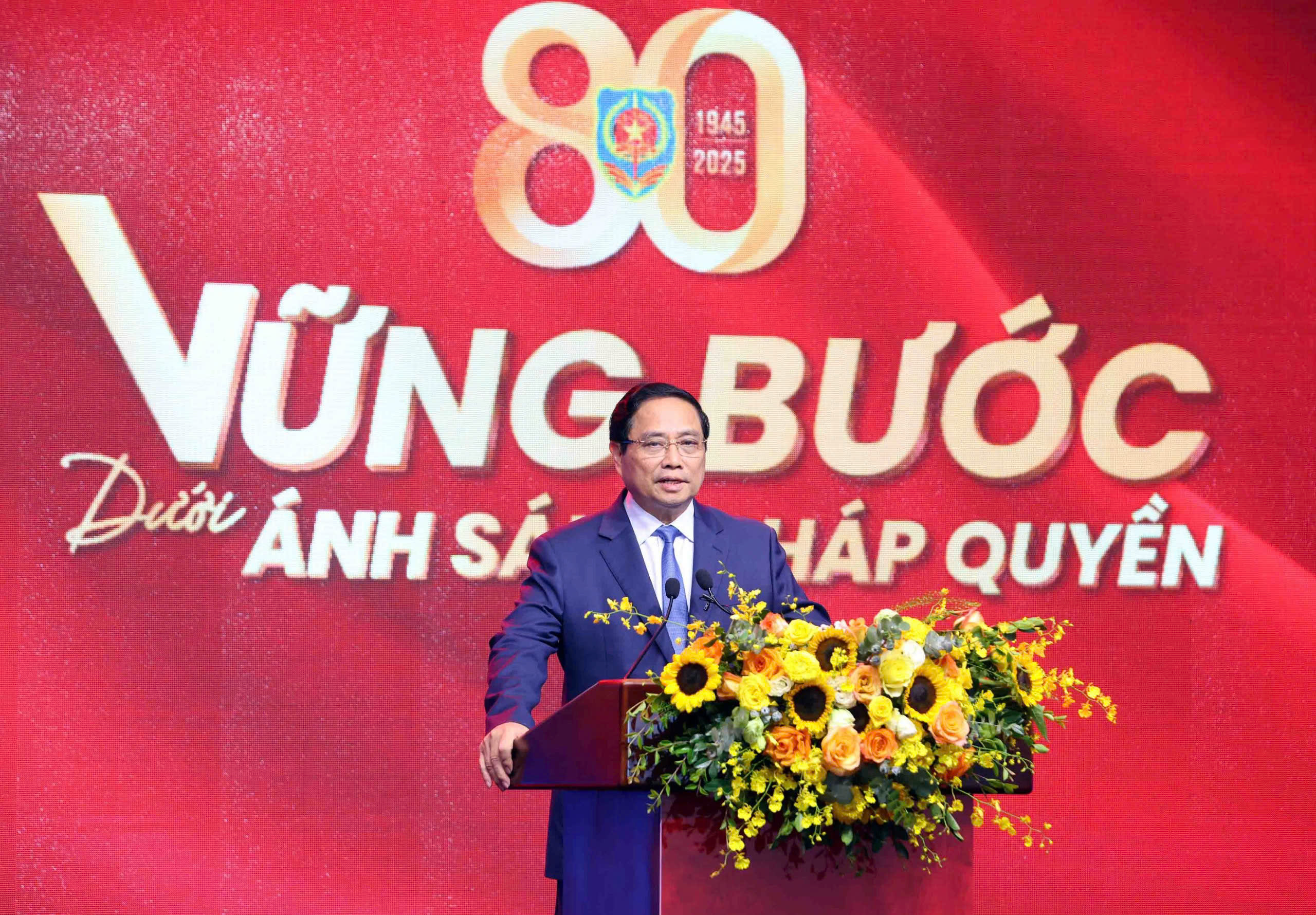 Bộ Tư pháp đón nhận Huân chương Lao động hạng Nhất- Ảnh 3. Bộ Tư pháp đón nhận Huân chương Lao động hạng Nhất- Ảnh 3.
