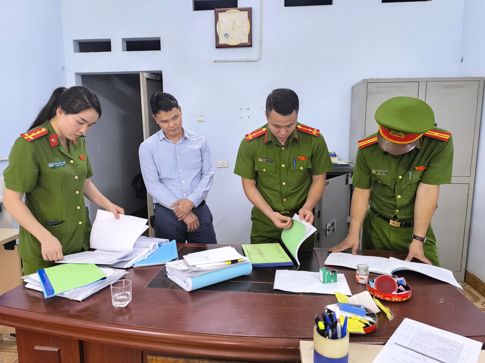 Khởi tố giám đốc và phó giám đốc một công ty trốn thuế gây thiệt hại nhiều tỷ đồng- Ảnh 2. Khởi tố giám đốc và phó giám đốc một công ty trốn thuế gây thiệt hại nhiều tỷ đồng- Ảnh 2.