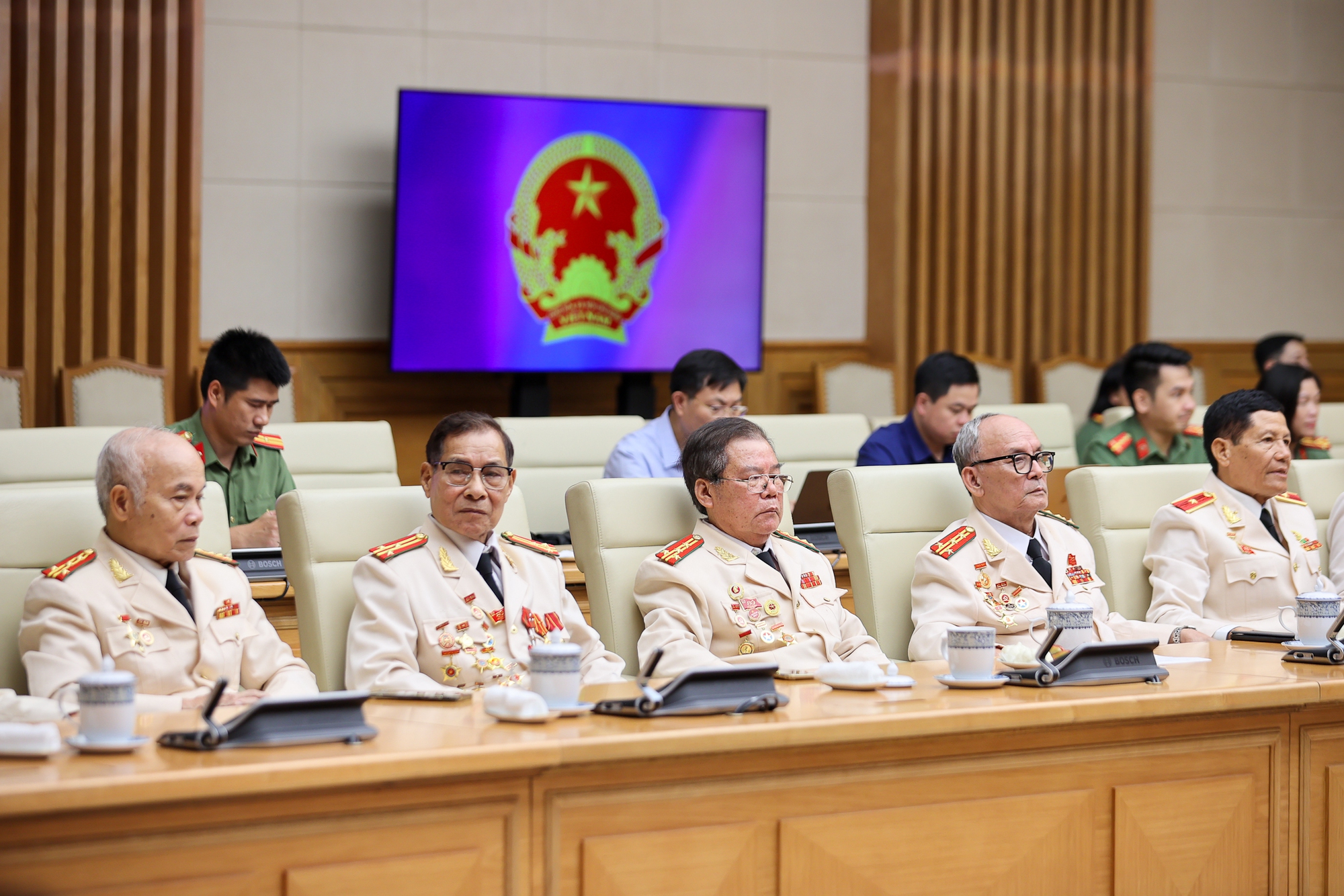Thủ tướng gặp mặt, tri ân lực lượng Công an chi viện chiến trường miền Nam- Ảnh 5. Thủ tướng gặp mặt, tri ân lực lượng Công an chi viện chiến trường miền Nam- Ảnh 5.