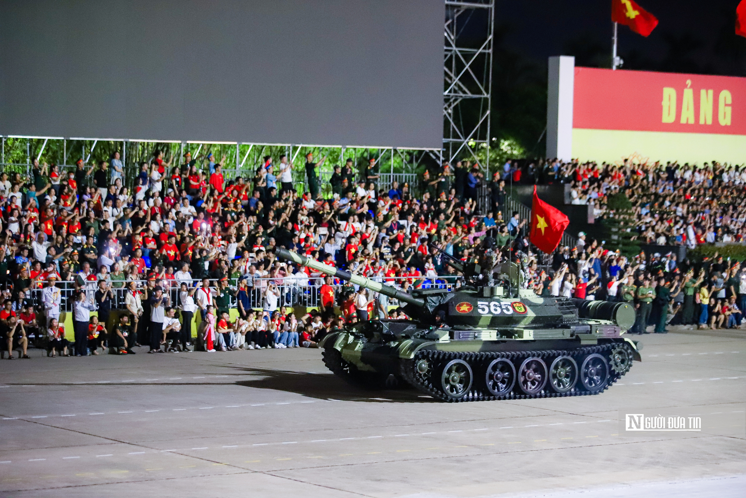 Dàn khí tài, xe tăng hiện đại tham gia tổng hợp luyện diễu binh A80- Ảnh 17. Dàn khí tài, xe tăng hiện đại tham gia tổng hợp luyện diễu binh A80- Ảnh 17.