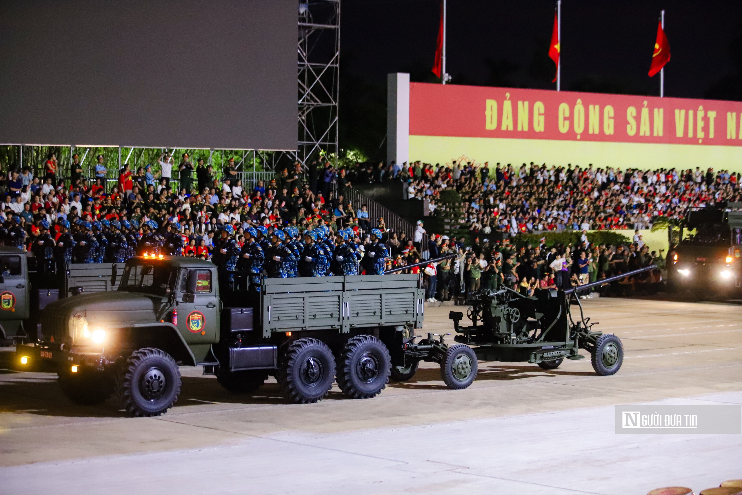 Dàn khí tài, xe tăng hiện đại tham gia tổng hợp luyện diễu binh A80- Ảnh 12. Dàn khí tài, xe tăng hiện đại tham gia tổng hợp luyện diễu binh A80- Ảnh 12.