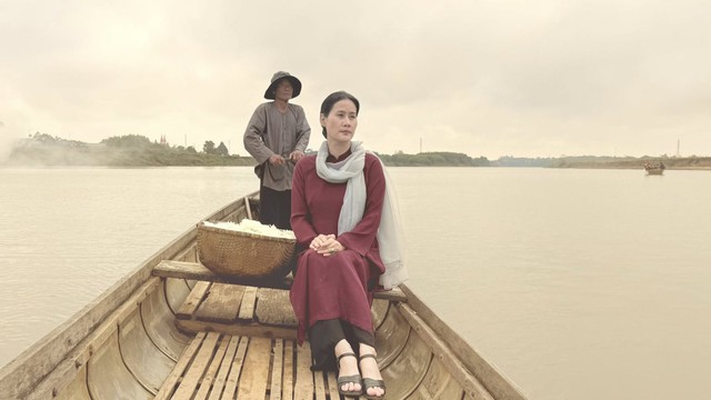 Diễn viên Đinh Thuý Hà khi diện áo dài trong Mưa Đỏ: Giữ trọn nét đẹp nền nã, phúc hậu làm say lòng khán giả- Ảnh 16. Diễn viên Đinh Thuý Hà khi diện áo dài trong Mưa Đỏ: Giữ trọn nét đẹp nền nã, phúc hậu làm say lòng khán giả- Ảnh 16.