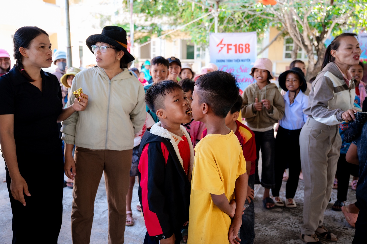 Công ty TNHH Truyền thông và Giải trí F168 – Yêu thương gói ghém trong từng nụ cười trẻ thơ - Ảnh 2.