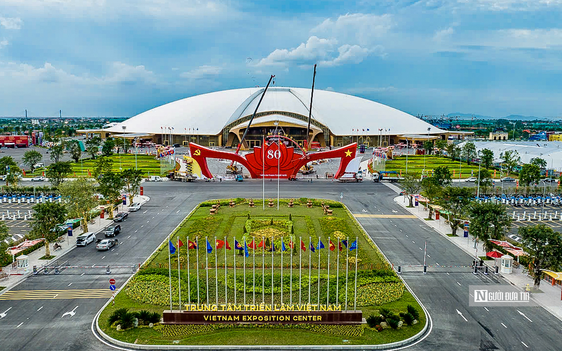 Bên trong triển lãm thành tựu đất nước trước ngày khai mạc- Ảnh 2. Bên trong triển lãm thành tựu đất nước trước ngày khai mạc- Ảnh 2.