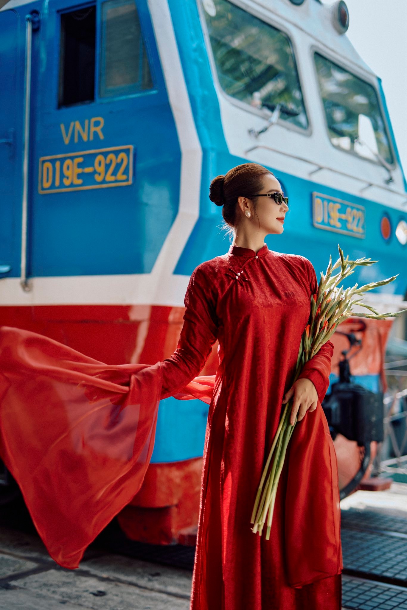 Ngắm bộ ảnh "hòa bình đẹp lắm" của nữ diễn viên VTV, hút hồn người hâm mộ- Ảnh 5. Ngắm bộ ảnh "hòa bình đẹp lắm" của nữ diễn viên VTV, hút hồn người hâm mộ- Ảnh 5.
