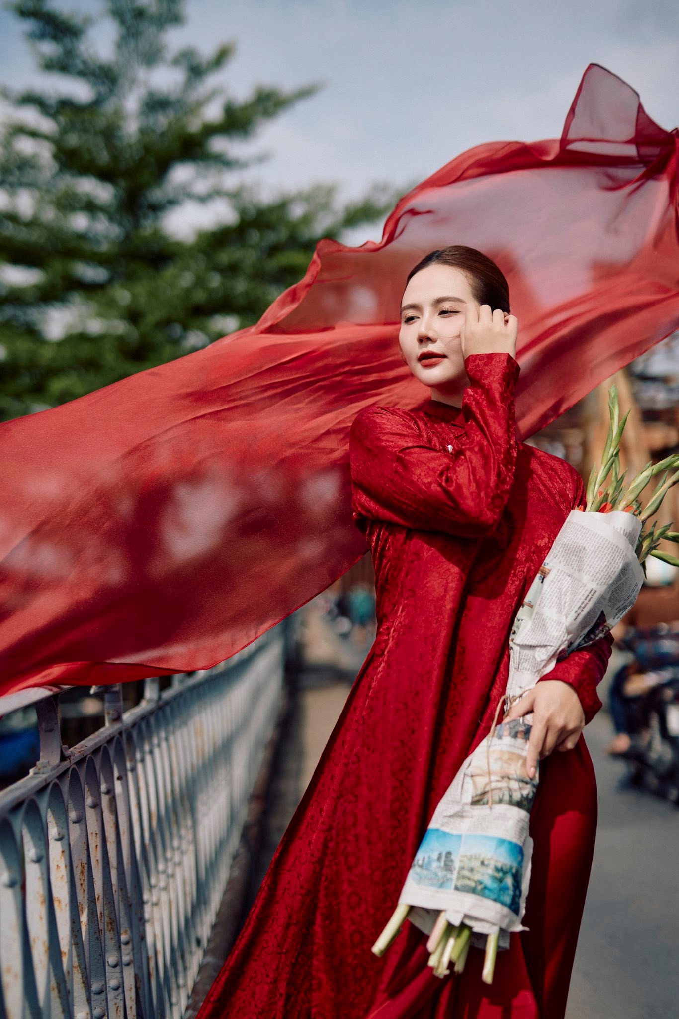 Ngắm bộ ảnh "hòa bình đẹp lắm" của nữ diễn viên VTV, hút hồn người hâm mộ- Ảnh 9. Ngắm bộ ảnh "hòa bình đẹp lắm" của nữ diễn viên VTV, hút hồn người hâm mộ- Ảnh 9.
