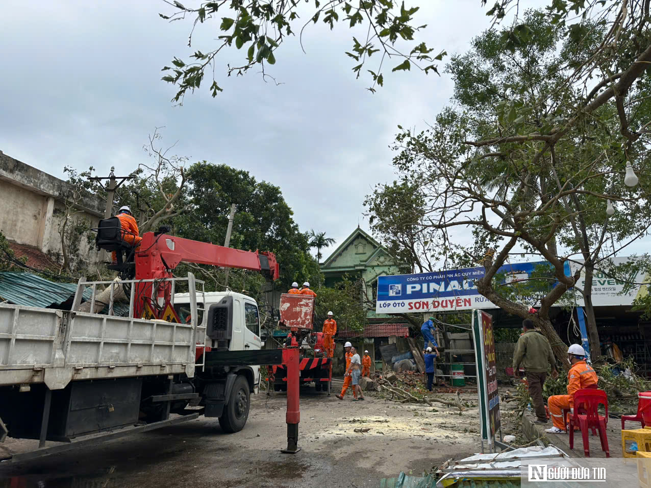 Nghệ An căng mình xử lý lượng rác "khổng lồ" sau bão - Ảnh 16.