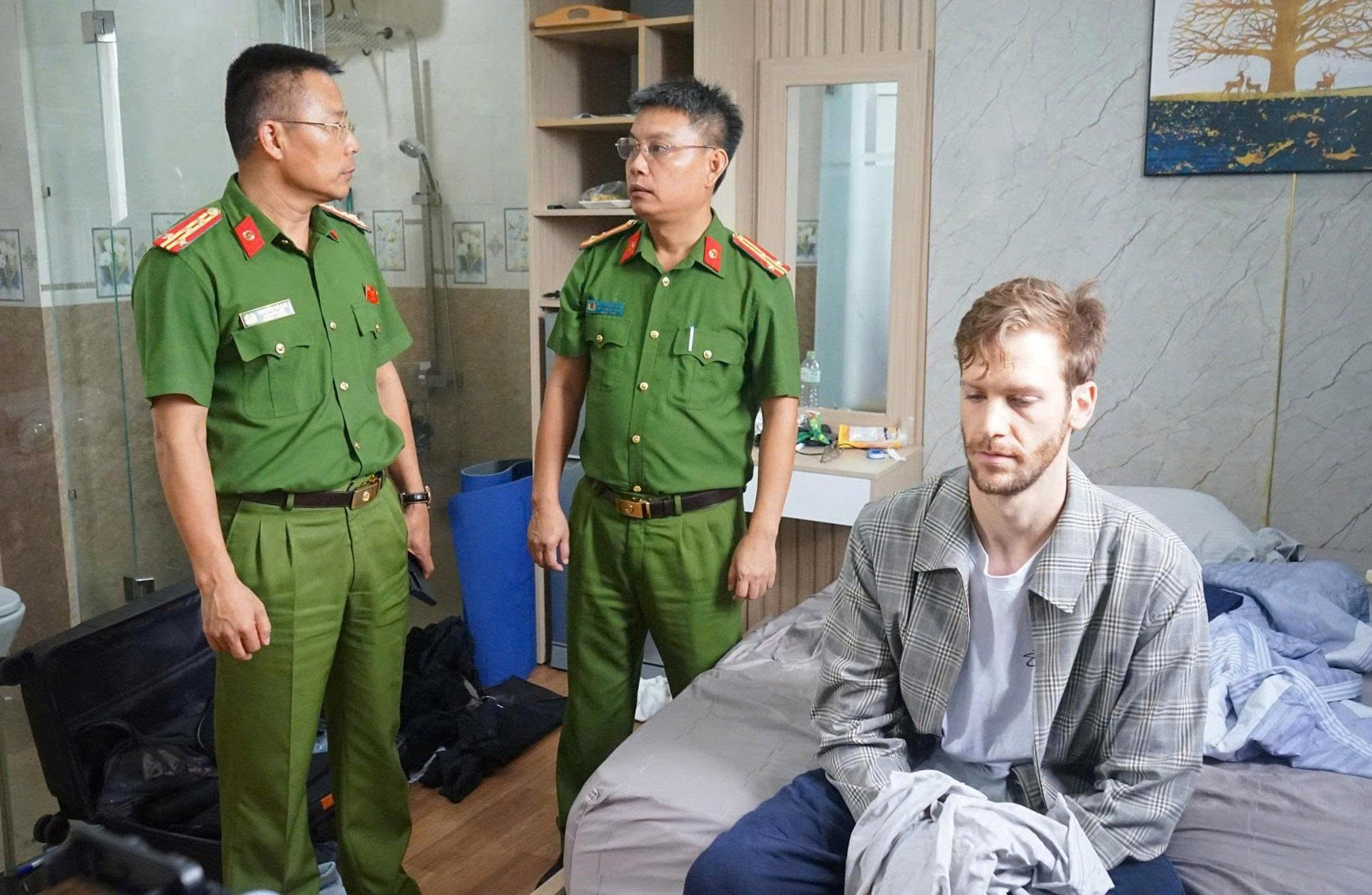 Lai lịch và hành trình tẩu thoát bất thành của nghi phạm người Mỹ cướp tiệm vàng- Ảnh 1. Lai lịch và hành trình tẩu thoát bất thành của nghi phạm người Mỹ cướp tiệm vàng- Ảnh 1.