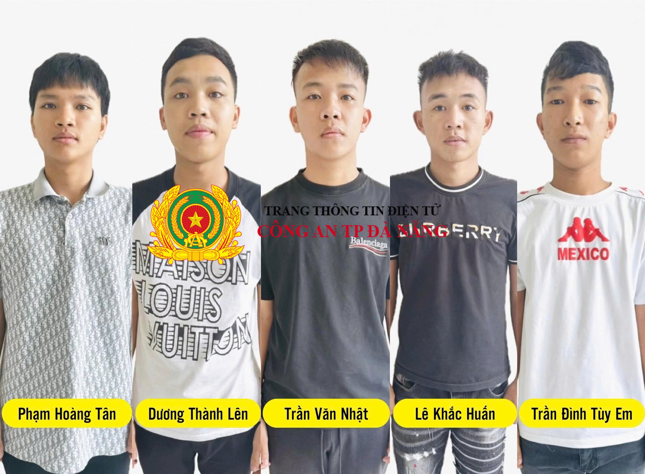 Bắt 5 đối tượng mang hung khí đuổi đánh người khác qua nhiều tuyến đường - Ảnh 1.