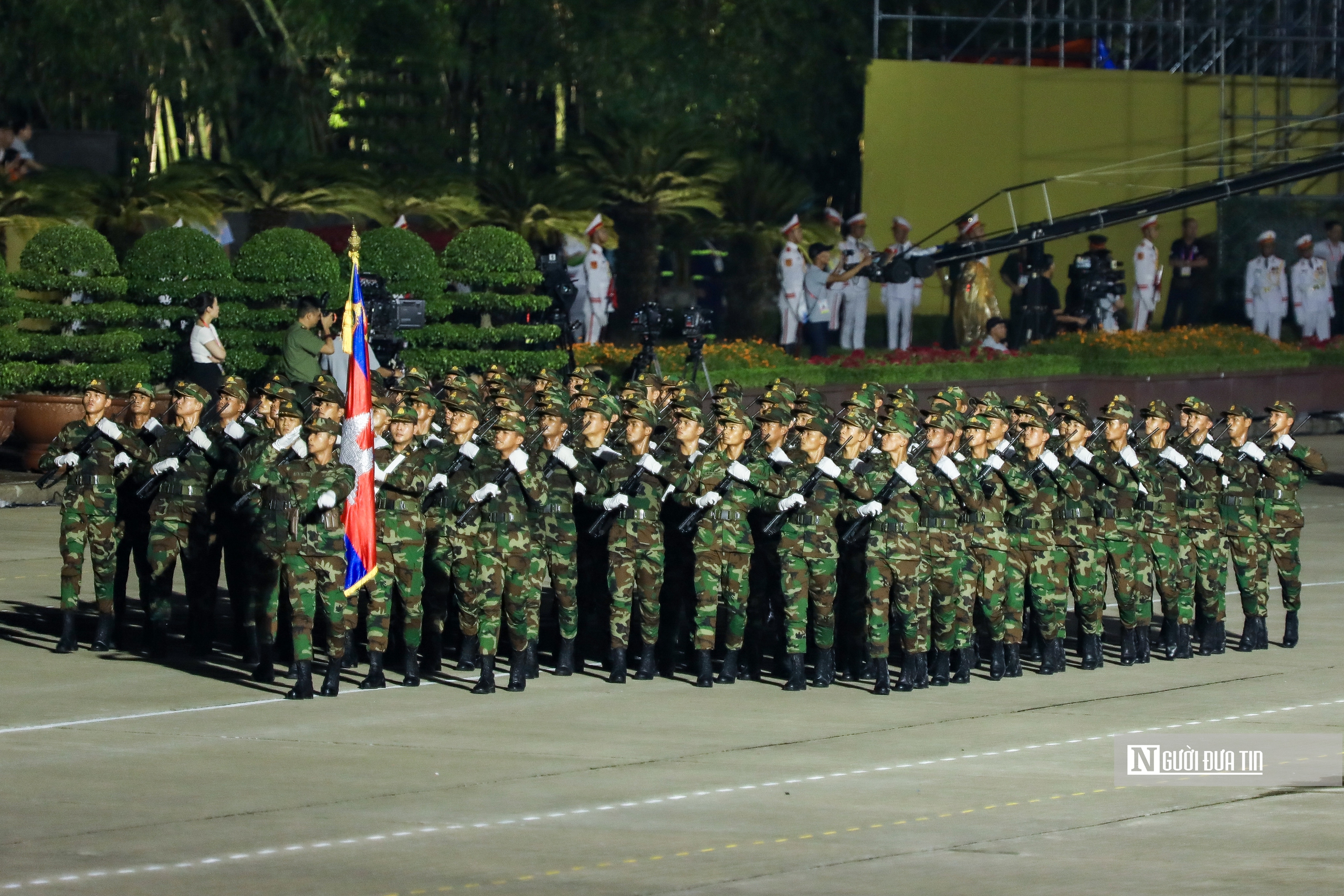 Các khối diễu binh "đi giữa lòng nhân dân"- Ảnh 6. Các khối diễu binh "đi giữa lòng nhân dân"- Ảnh 6.