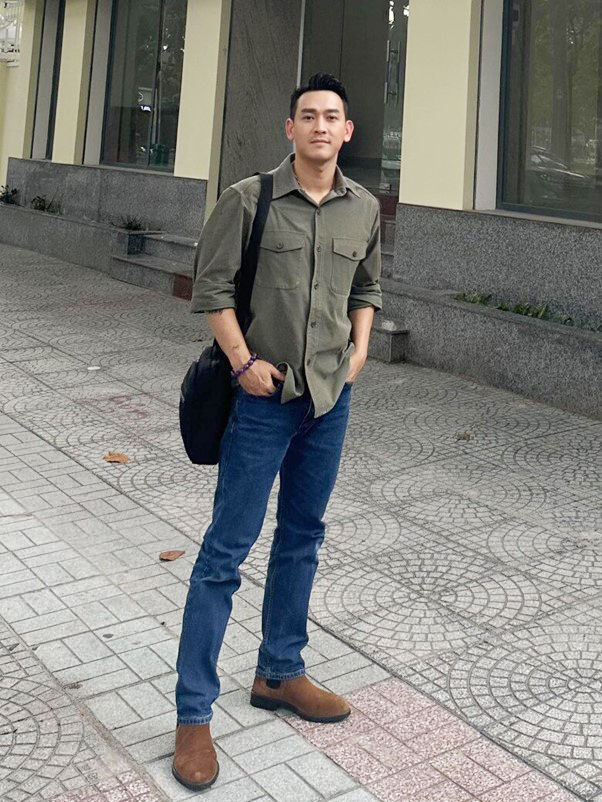 Nam thần đình đám showbiz vai Thiếu tá quân y trong "Mưa đỏ", U50 vẫn độc thân vì lý do đặc biệt- Ảnh 10. Nam thần đình đám showbiz vai Thiếu tá quân y trong "Mưa đỏ", U50 vẫn độc thân vì lý do đặc biệt- Ảnh 10.