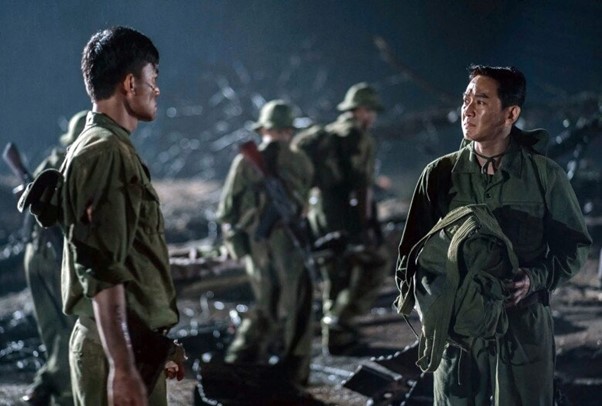 Nam thần đình đám showbiz vai Thiếu tá quân y trong "Mưa đỏ", U50 vẫn độc thân vì lý do đặc biệt- Ảnh 3. Nam thần đình đám showbiz vai Thiếu tá quân y trong "Mưa đỏ", U50 vẫn độc thân vì lý do đặc biệt- Ảnh 3.