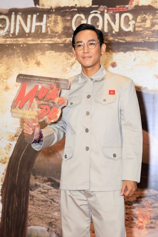 Nam thần đình đám showbiz vai Thiếu tá quân y trong "Mưa đỏ", U50 vẫn độc thân vì lý do đặc biệt- Ảnh 7. Nam thần đình đám showbiz vai Thiếu tá quân y trong "Mưa đỏ", U50 vẫn độc thân vì lý do đặc biệt- Ảnh 7.