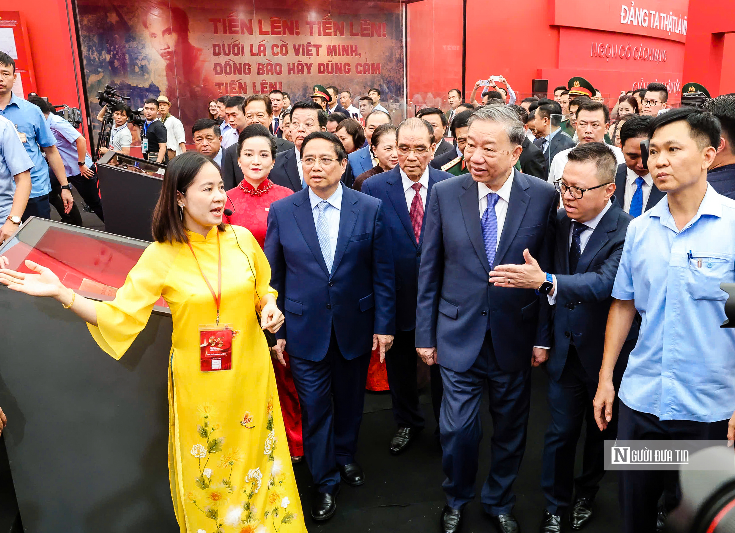 Hà Nội: Người dân phấn khởi tham quan Triển lãm thành tựu đất nước - Ảnh 13. Hà Nội: Người dân phấn khởi tham quan Triển lãm thành tựu đất nước - Ảnh 13.