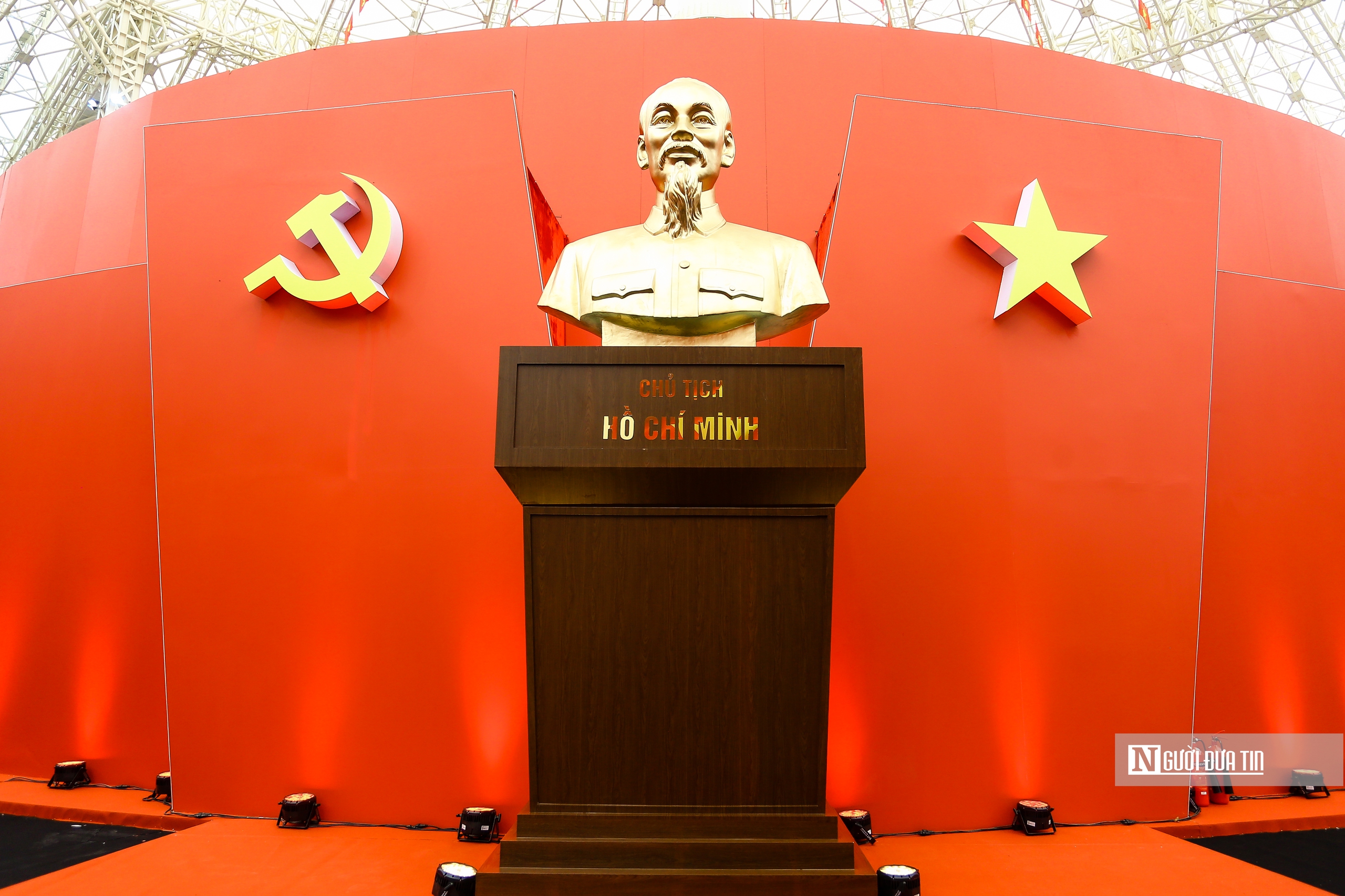 Hà Nội: Người dân phấn khởi tham quan Triển lãm thành tựu đất nước - Ảnh 4. Hà Nội: Người dân phấn khởi tham quan Triển lãm thành tựu đất nước - Ảnh 4.